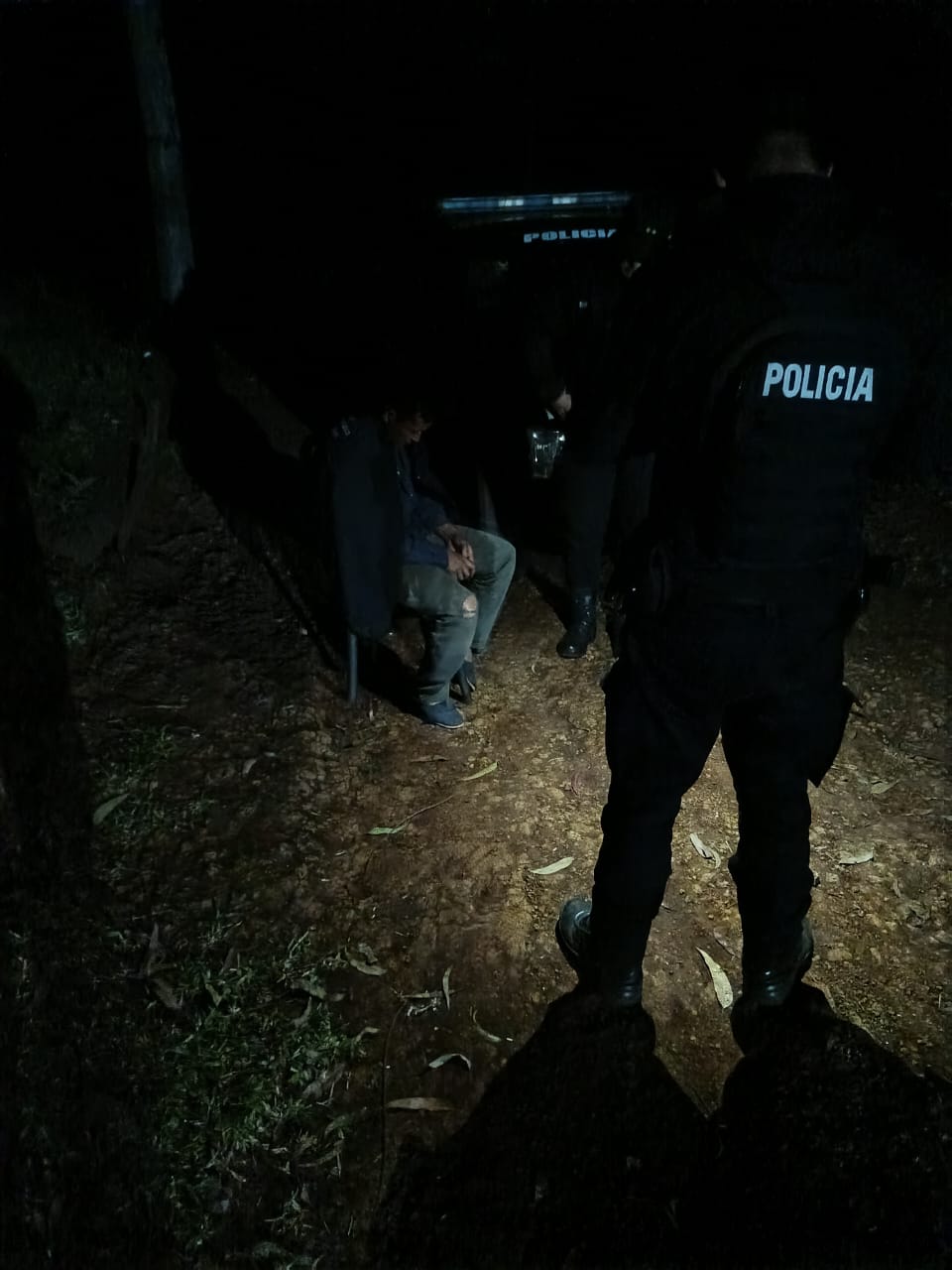 San Vicente: hallaron a un hombre que llevaba más de 10 horas perdido en el monte 2